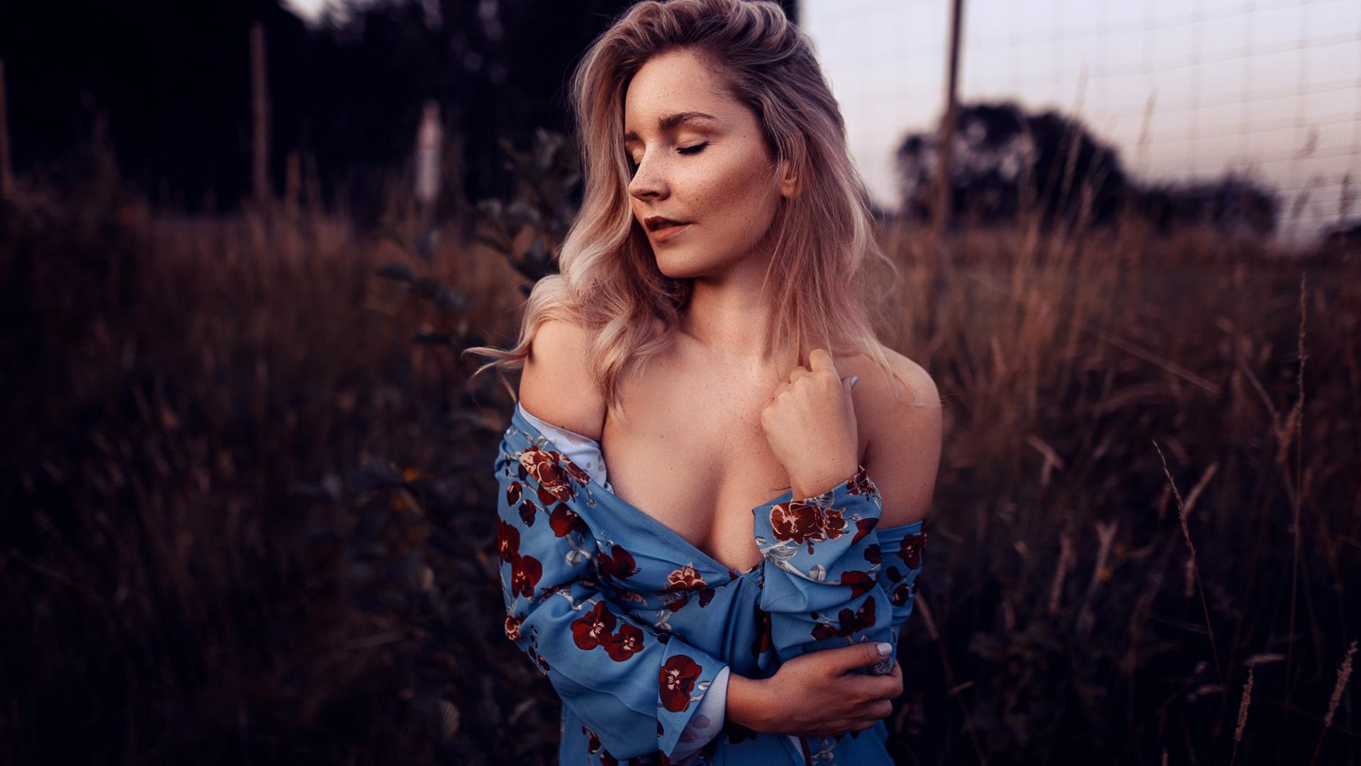 Amanda Louise Balls